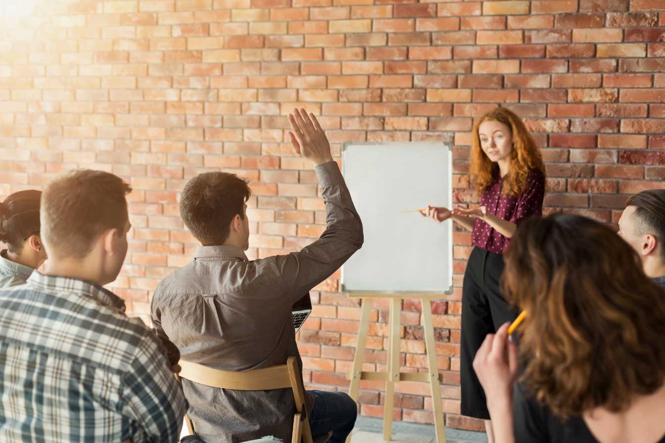 100-jours-pour-entreprendre-tout-savoir-sur-ce-concours-qui-transforme-vos-idees-en-entreprises-en-2